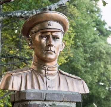 Бюст-памятник бронзовый